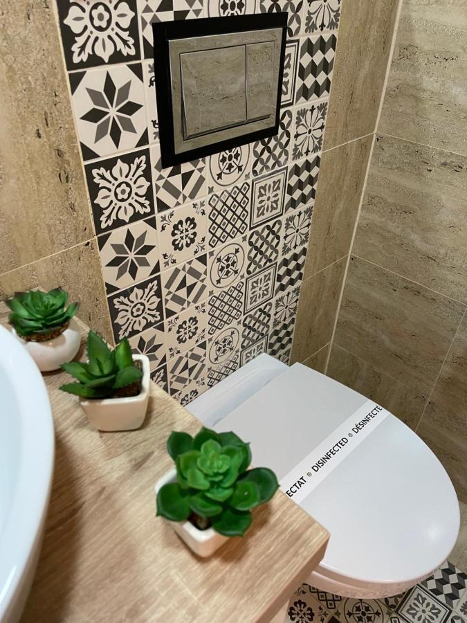 Aquamarine Luxury Apartment Palace Bucarest Esterno foto